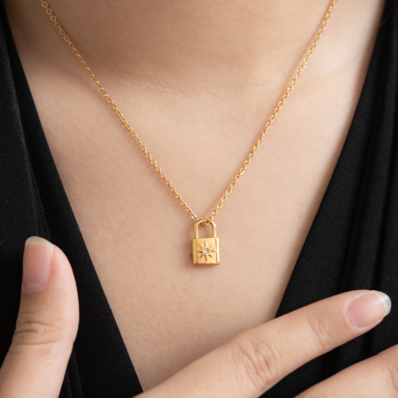 BRADLEY NECKLACE